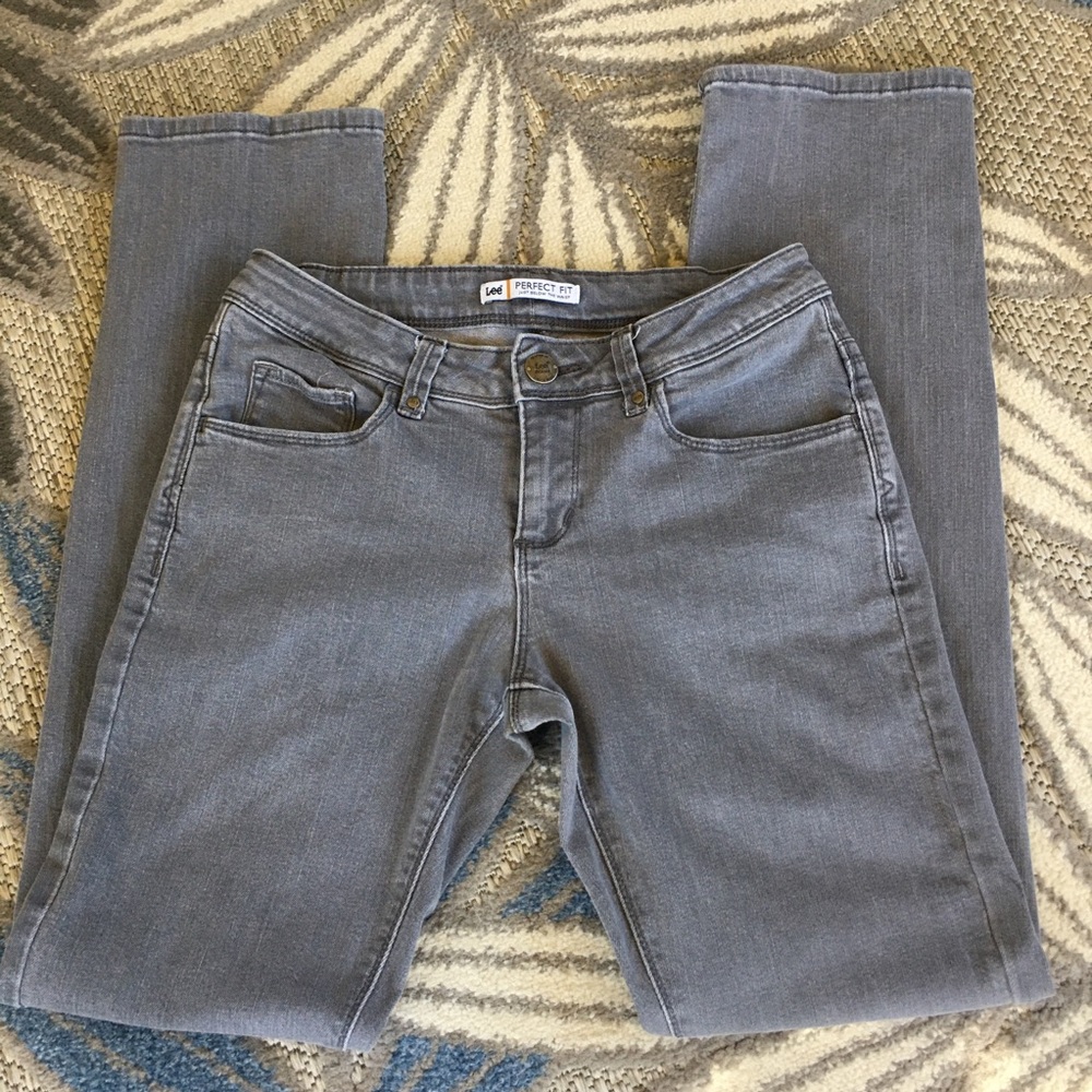 Lee Perfect Fit Jeans size 4 Medium 👩‍🎤